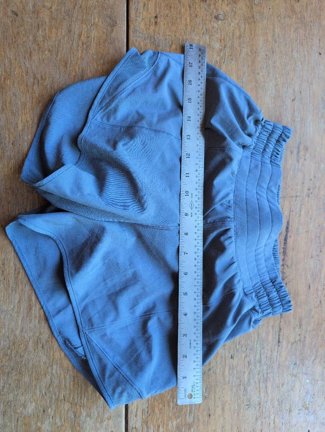 Lululemon Athletic Shorts Size 2 Blue