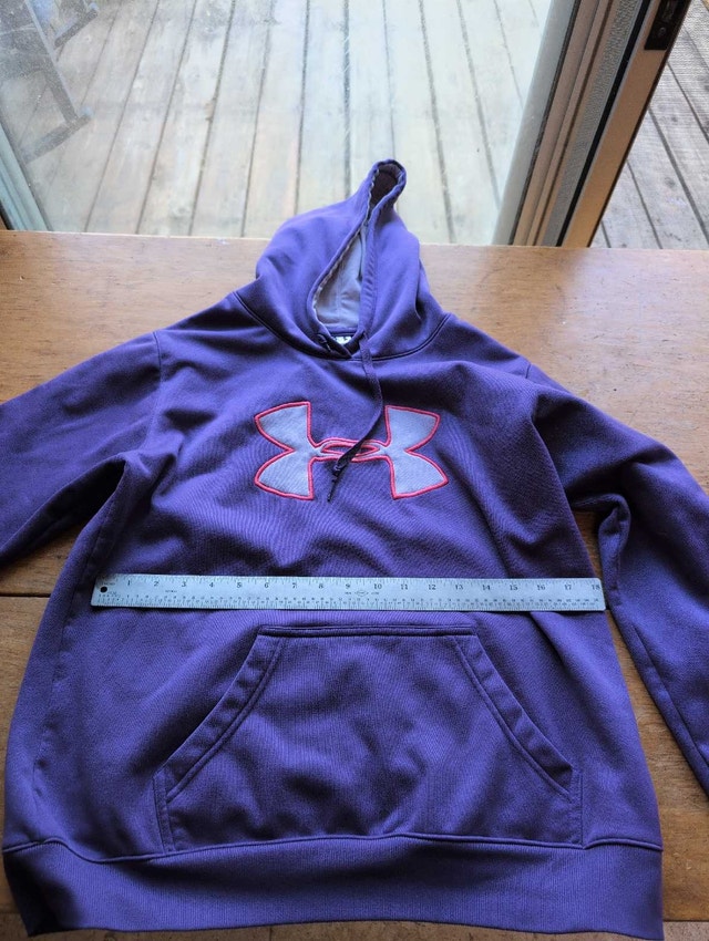 Under Armour Hoodie Woman's Large Purple
