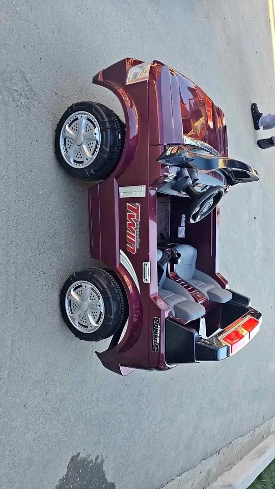 Twin Power 5 Ride-On Toy Truck