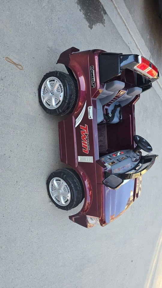 Twin Power 5 Ride-On Toy Truck - photo 3
