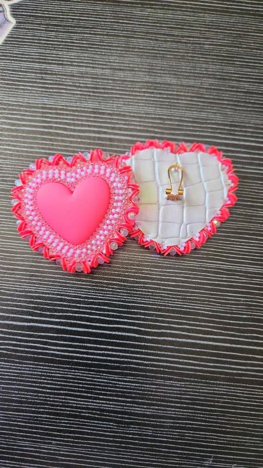 Indigenous Made Gorgeous Hot Pink Beaded Earrings - photo 2
