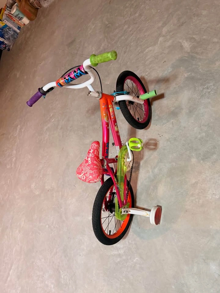Kids Bicycle for Sale – Great Condition! - photo 2