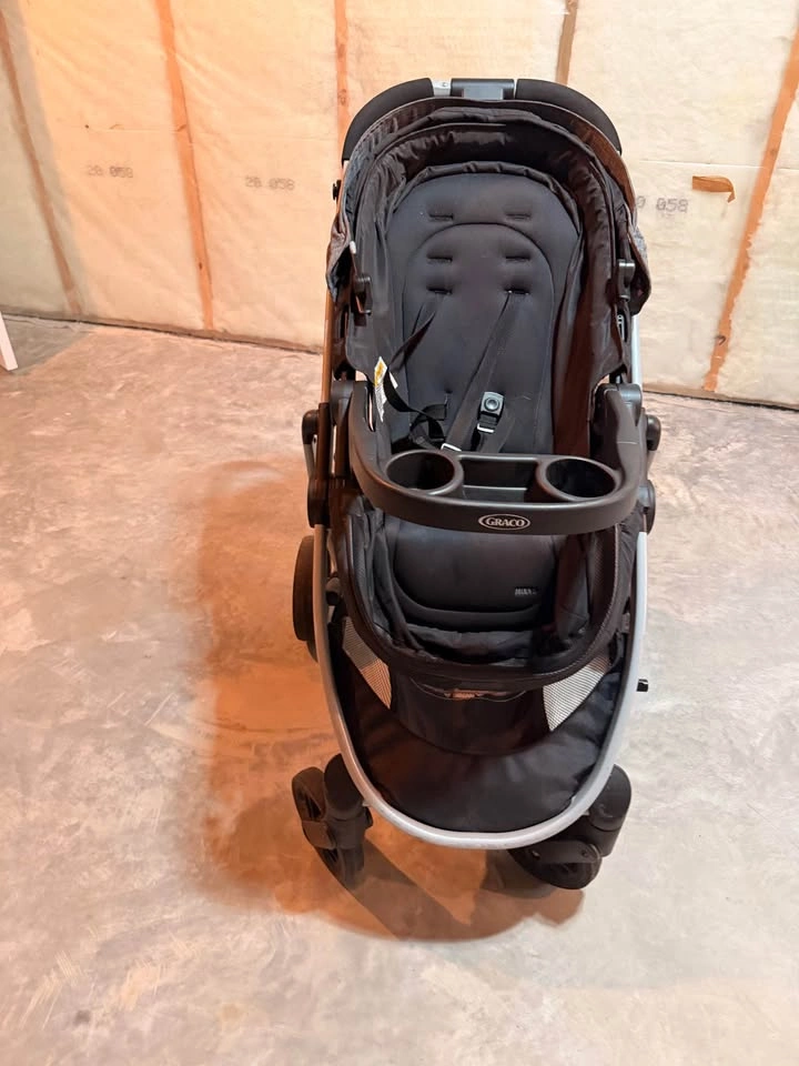 Graco Baby Stroller – Excellent Condition - photo 2