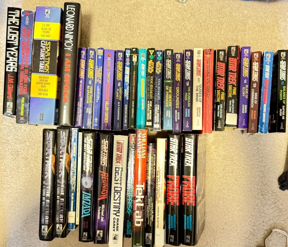 37 Star Trek Sci-Fi Books - photo 2