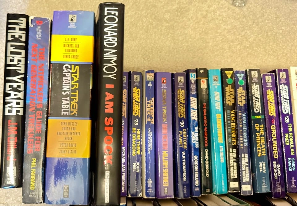 37 Star Trek Sci-Fi Books - photo 3
