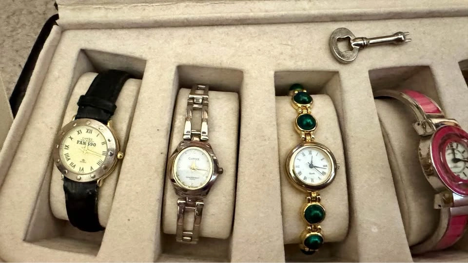 Ladies Watch Collection with Display Box - photo 2