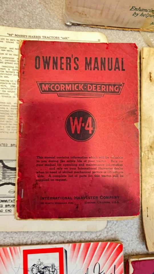 Vintage McCormick Tractor Manuals & Catalogs - photo 2