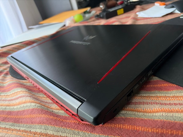 Acer Predator Helios 300 - 17" Gaming Laptop - photo 3