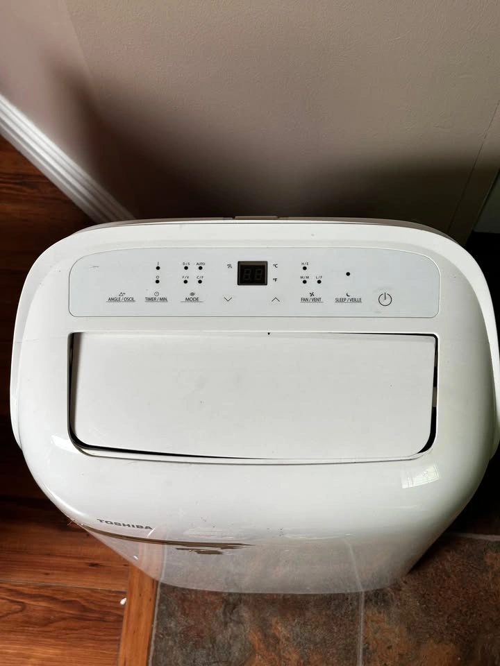 Toshiba 8000 BTU Portable Air Conditioner - photo 2