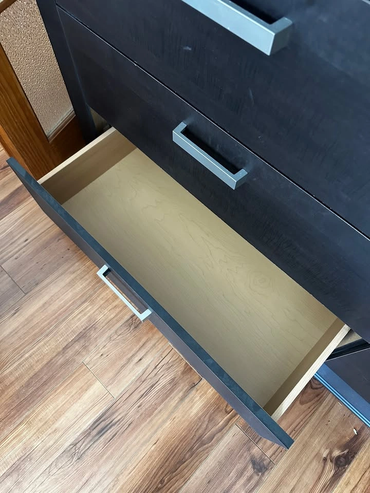 Modern 6-Drawer Dresser with Mirror - photo 2