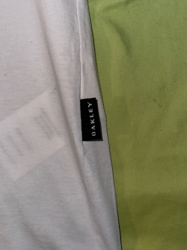 White Oakley T-Shirt Size XL - photo 5