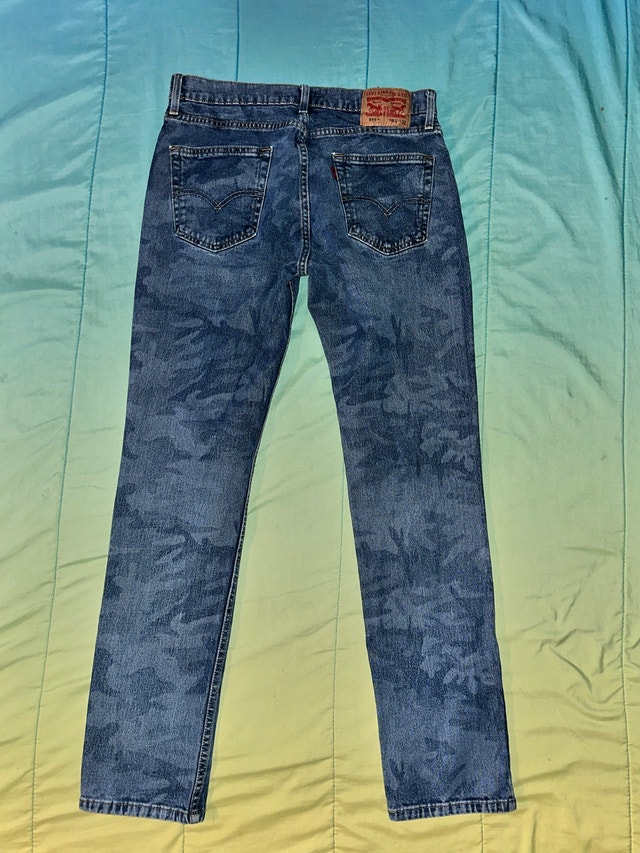Levi’s Slim Fit Camo Print Jeans - 33x32 - photo 4