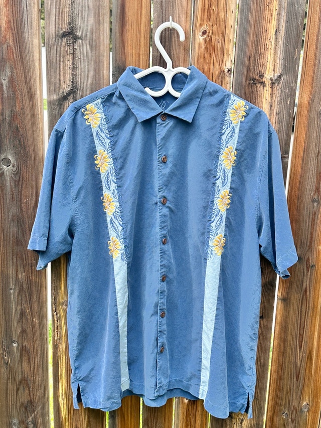 Tommy Bahamas Men's XL Silk Embroidered Button Down