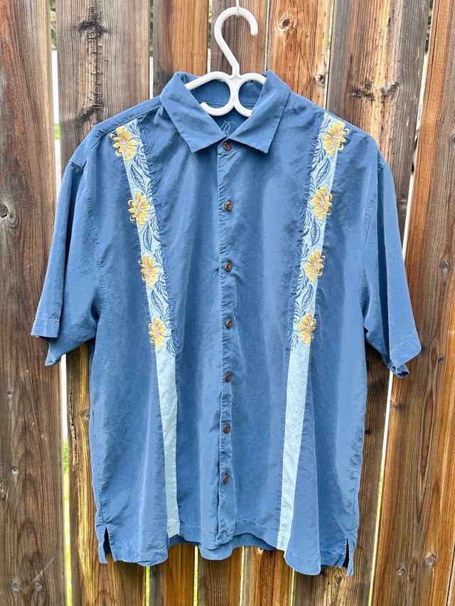 Tommy Bahamas Men's XL Silk Embroidered Button Down - photo 2