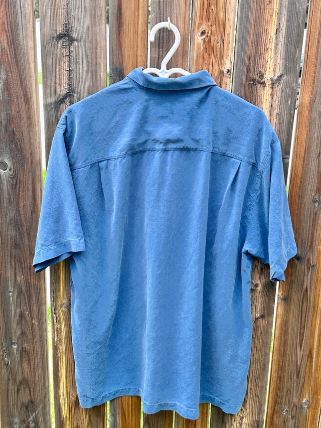 Tommy Bahamas Men's XL Silk Embroidered Button Down - photo 3