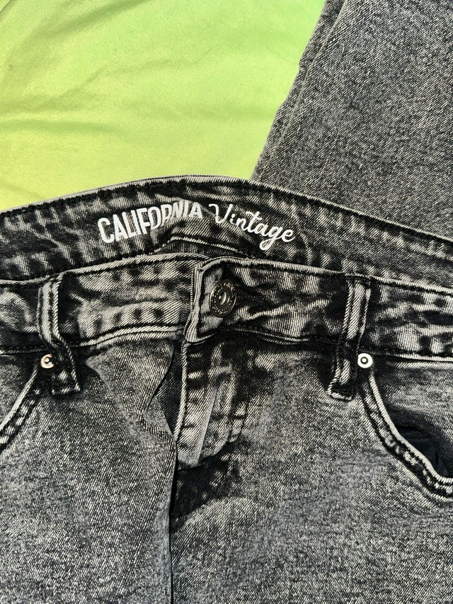 5$ Woman's Jeans/Pants - photo 3