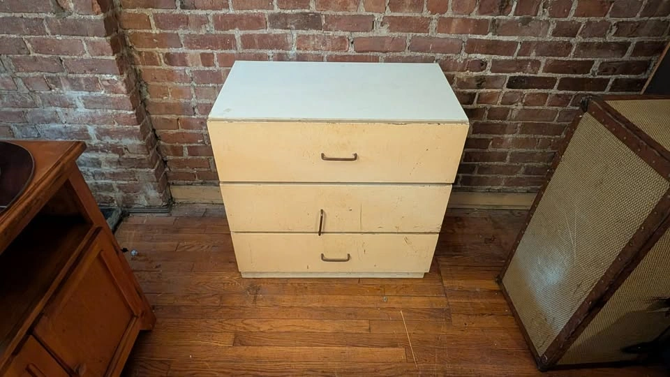 Vintage Bassett 3-drawer Dresser