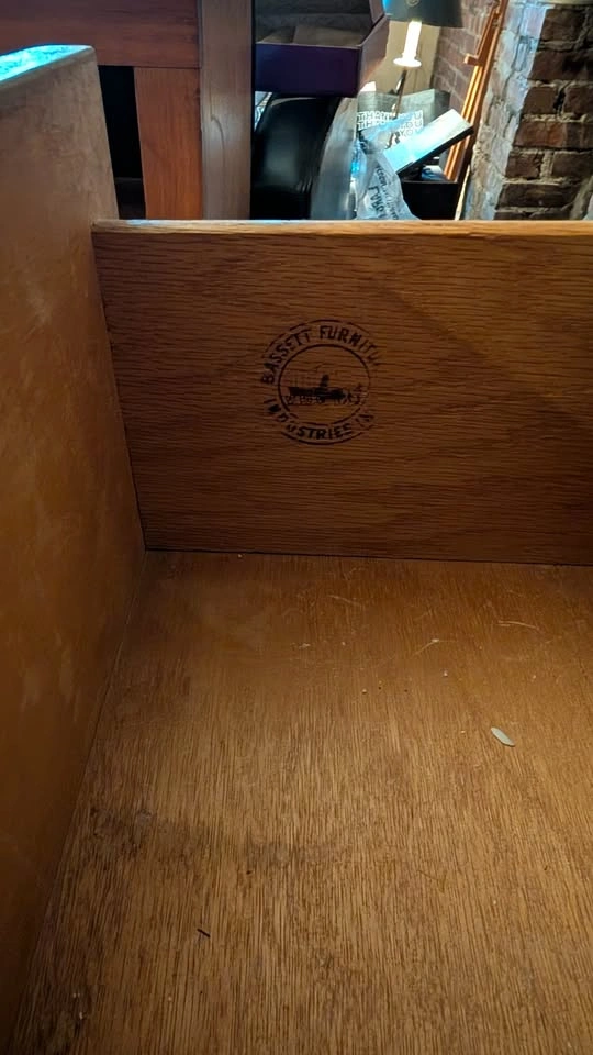 Vintage Bassett 3-drawer Dresser - photo 2
