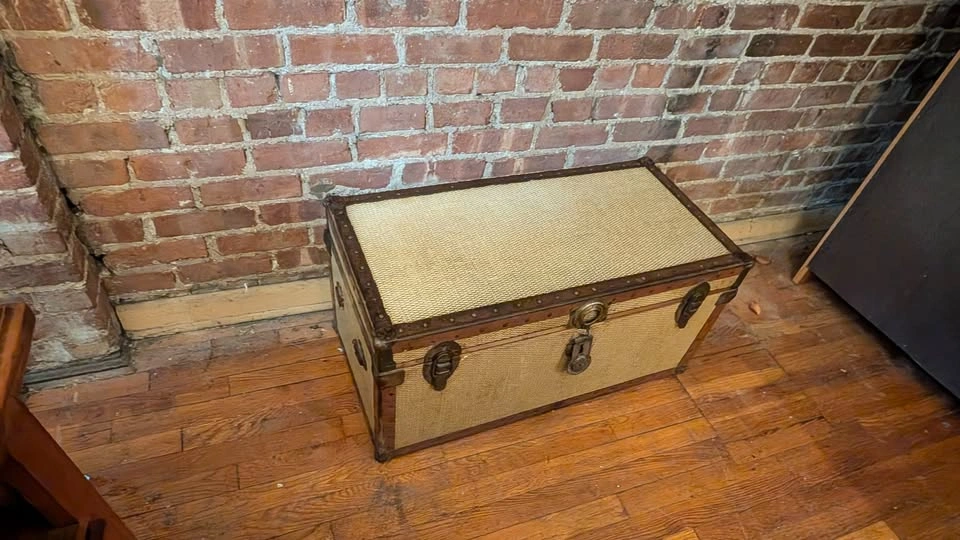 Antique Canvas Travel Trunk - photo 2