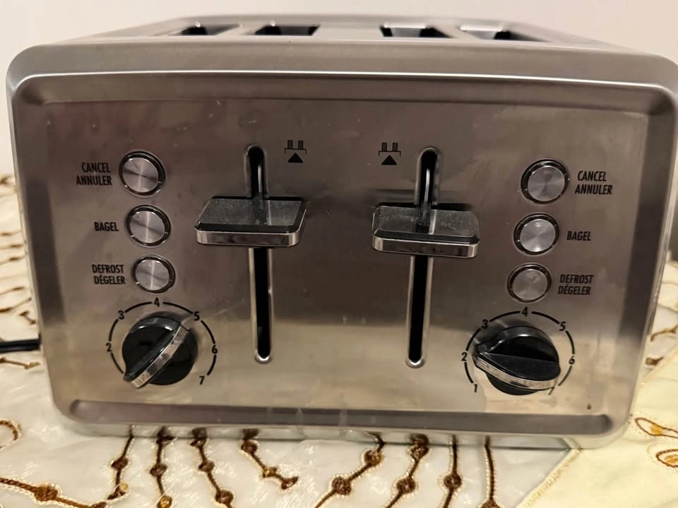 Hamilton Beach 4 Slice Toaster - photo 2