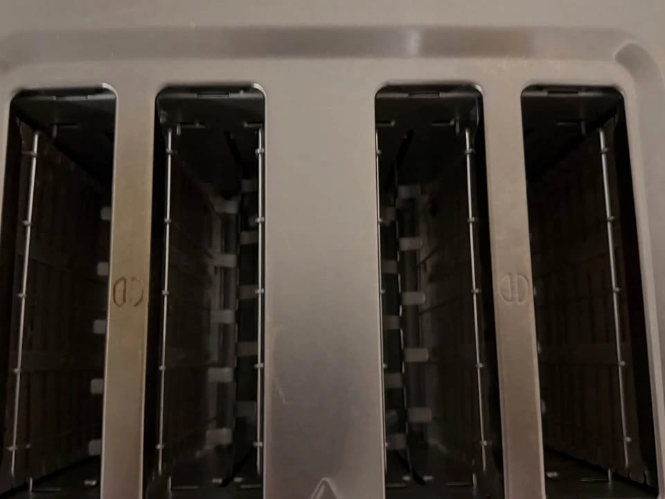 Hamilton Beach 4 Slice Toaster - photo 3