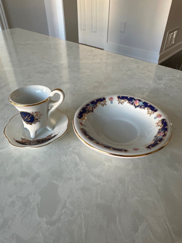 Porcelain vintage miniature/demitasse set . Portugal.