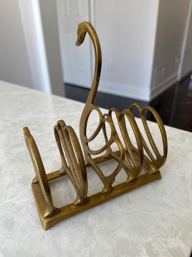 Brass vintage swan toast rack or napkin holder - photo 4