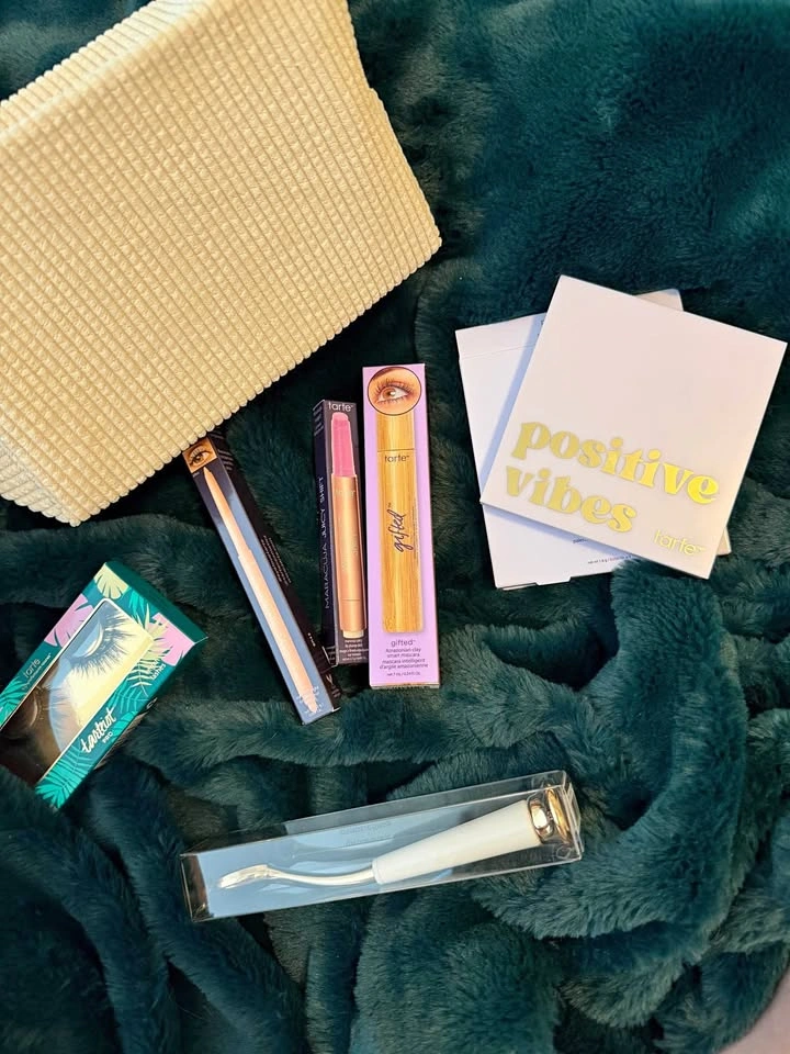 Brand new Tarte makeup bag