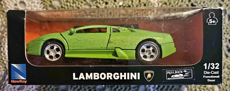 NewRay Lamborghini Die-Cast Car 1/32 Scale