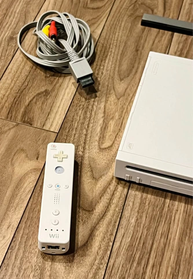 Nintendo Wii Console Bundle - photo 2
