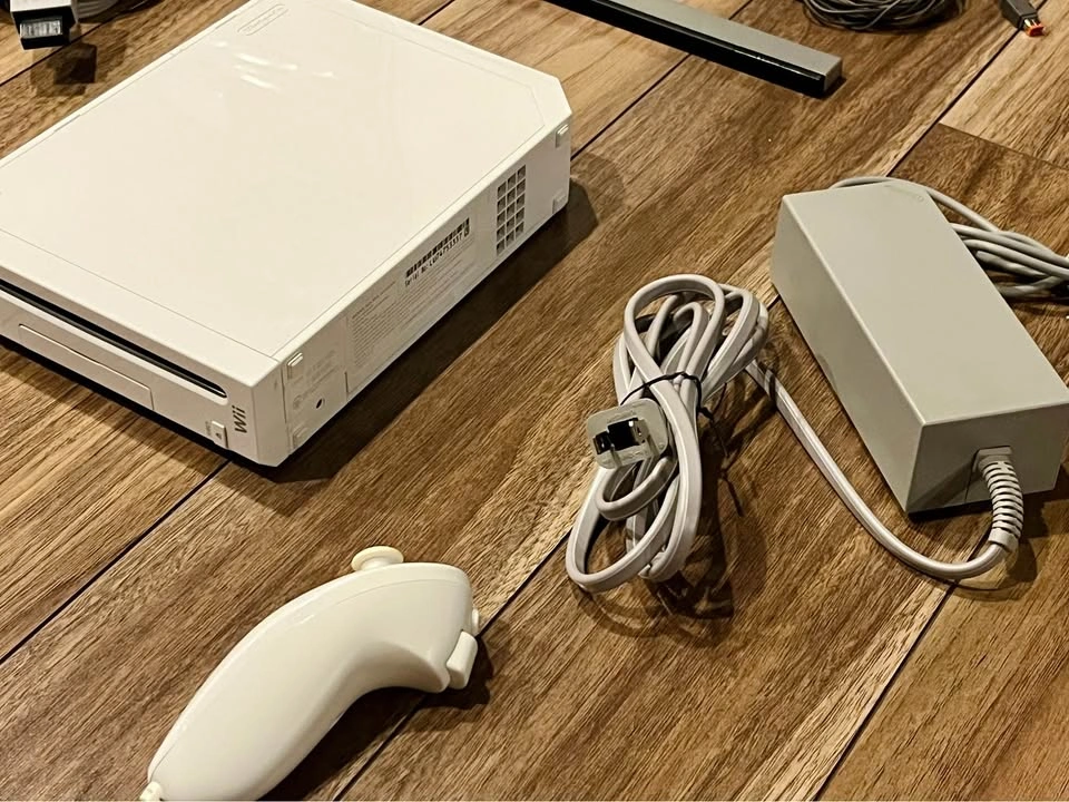 Nintendo Wii Console Bundle - photo 5
