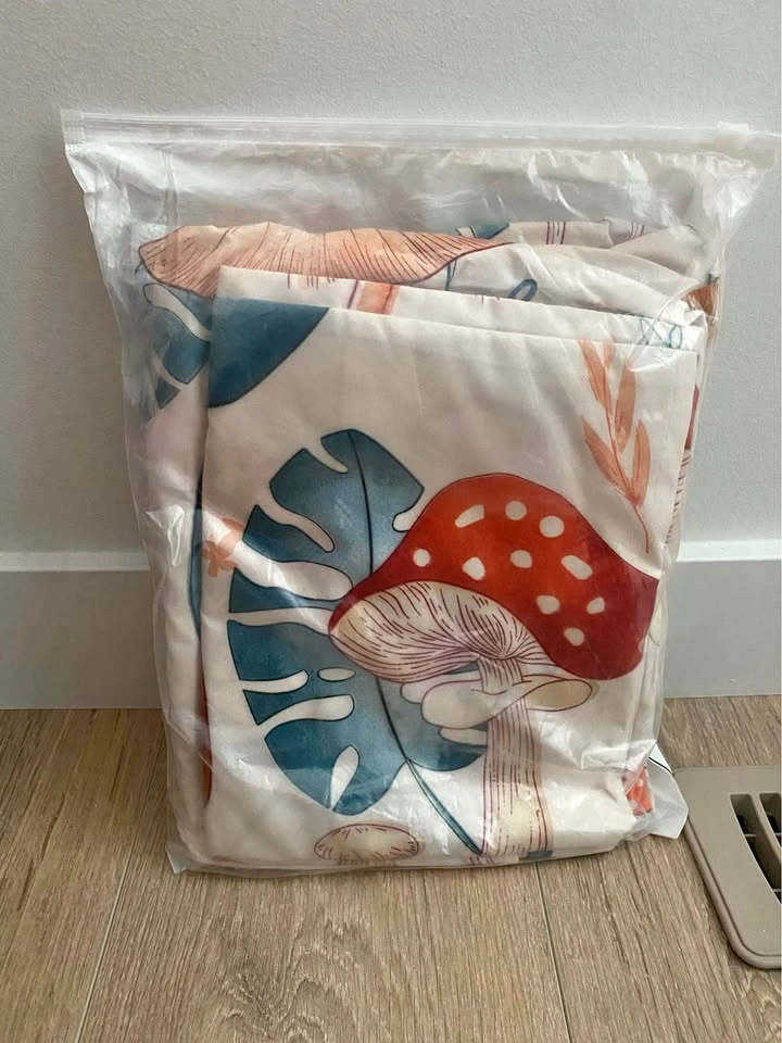Twin 3-piece Duvet Cover Set - New