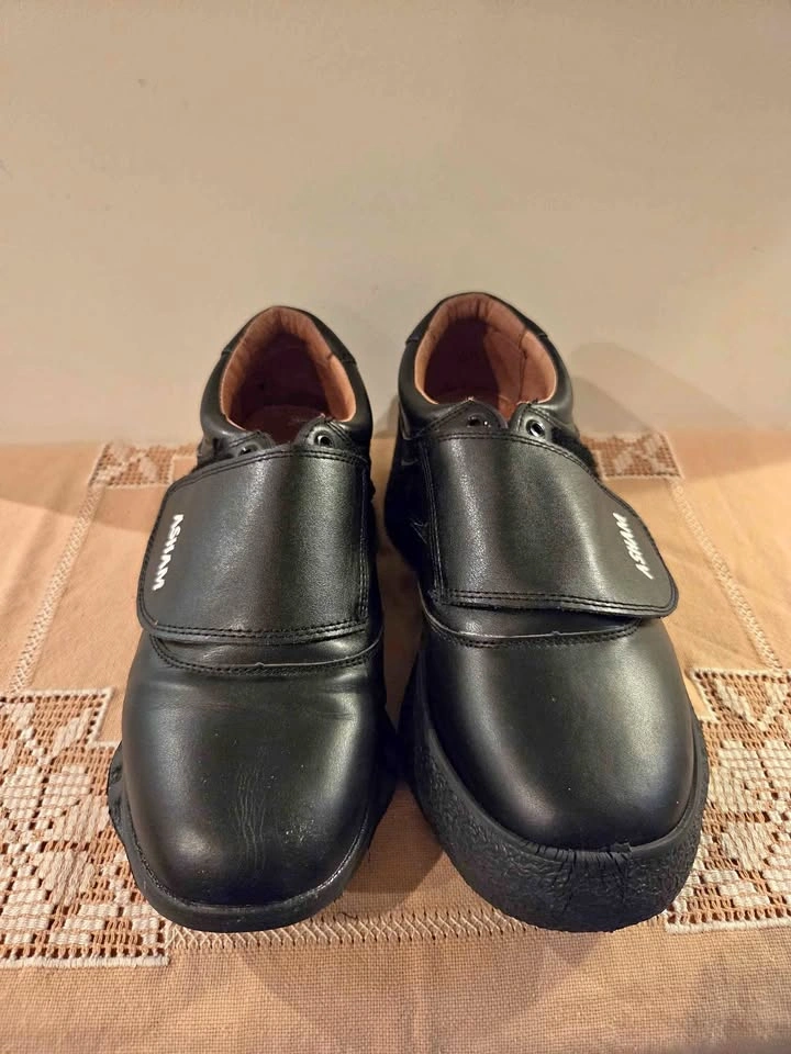 Asham Slam Ultra Lite Men's Curling Shoes - Size 9.5 - Left Hand