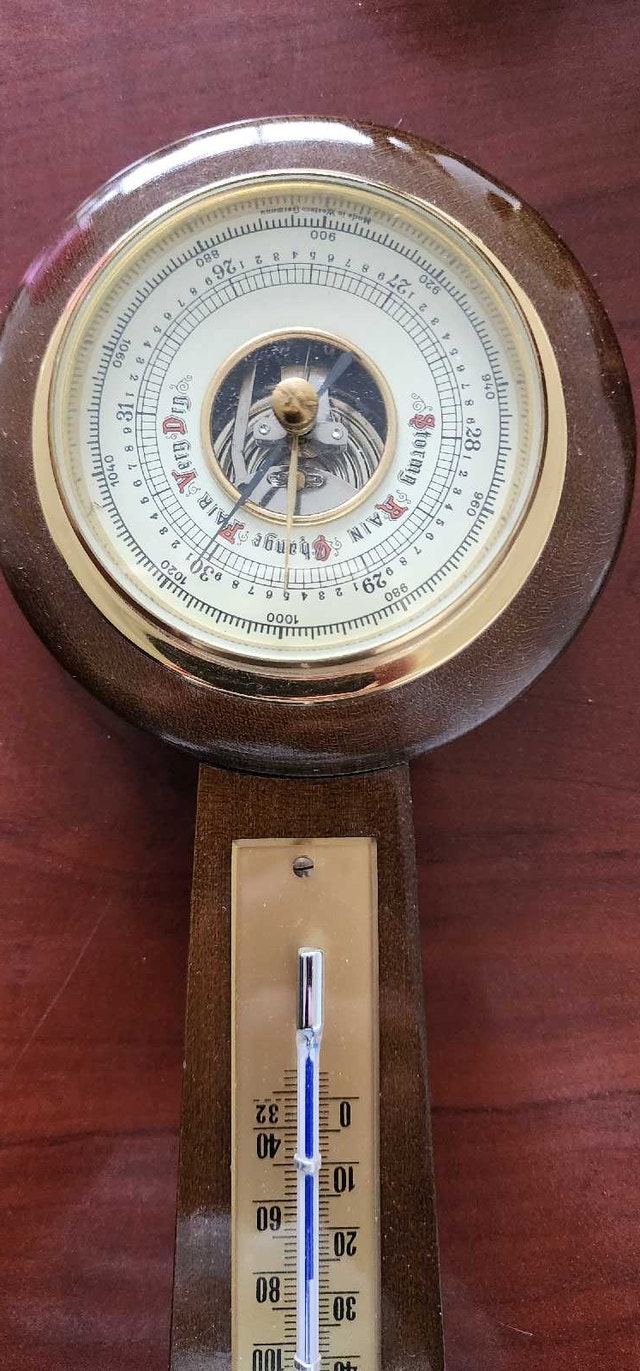 Vintage Barometer and Thermometer Wall Decor - photo 2