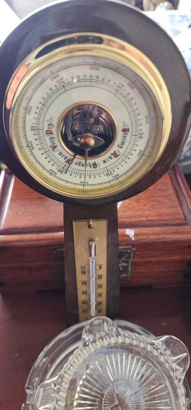 Vintage Barometer and Thermometer Wall Decor - photo 5
