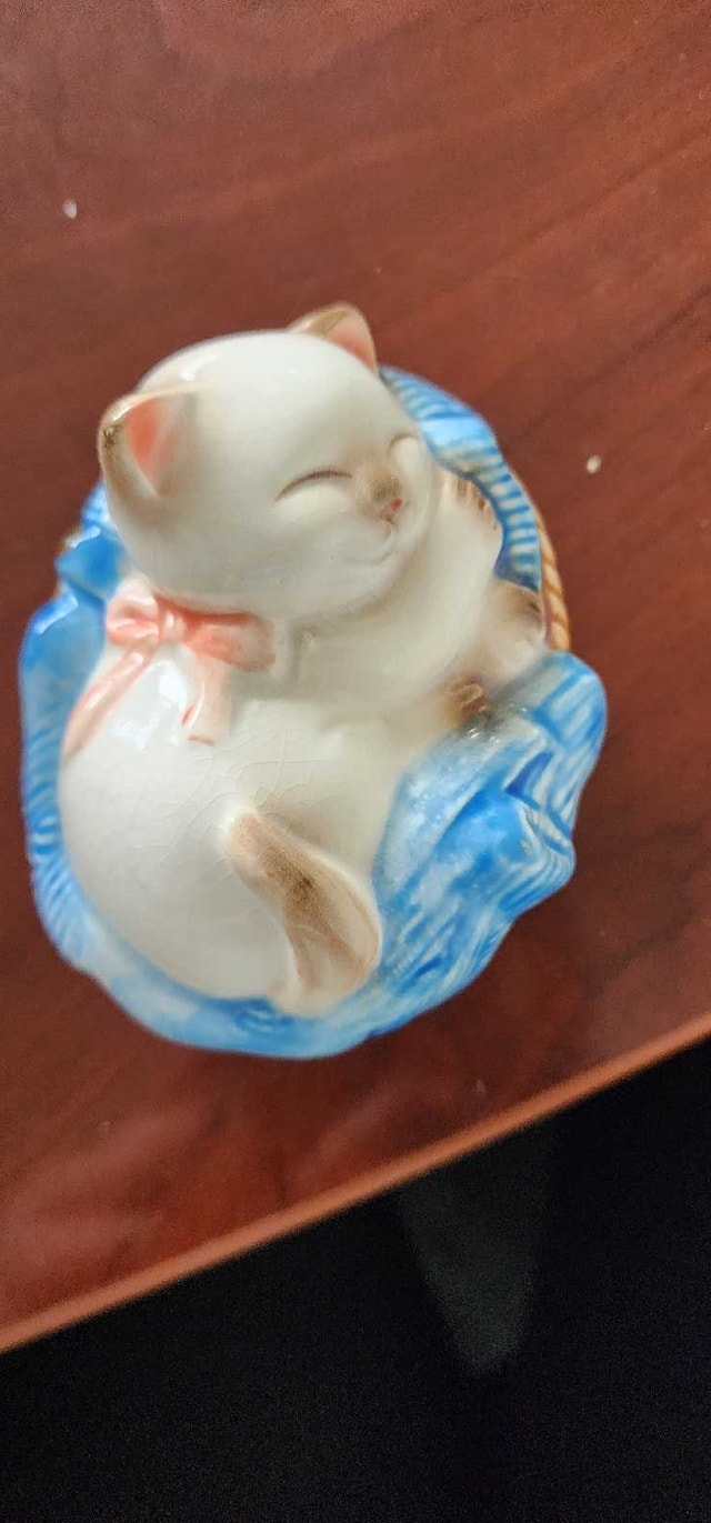 Avon Sleeping Cat Figurine - photo 4