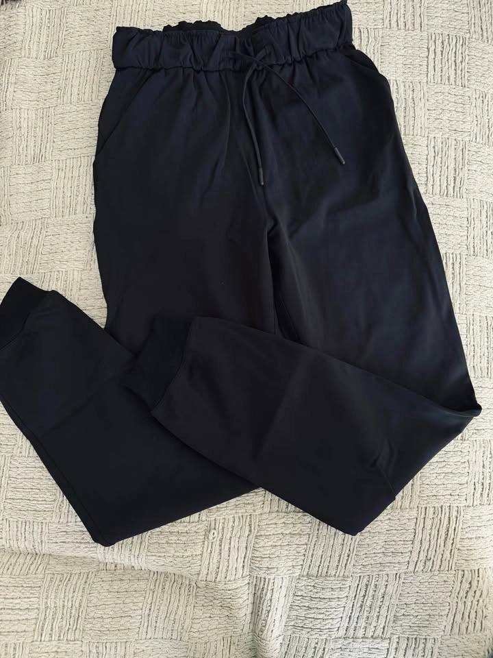 Lululemon Stretch Jogger - photo 3