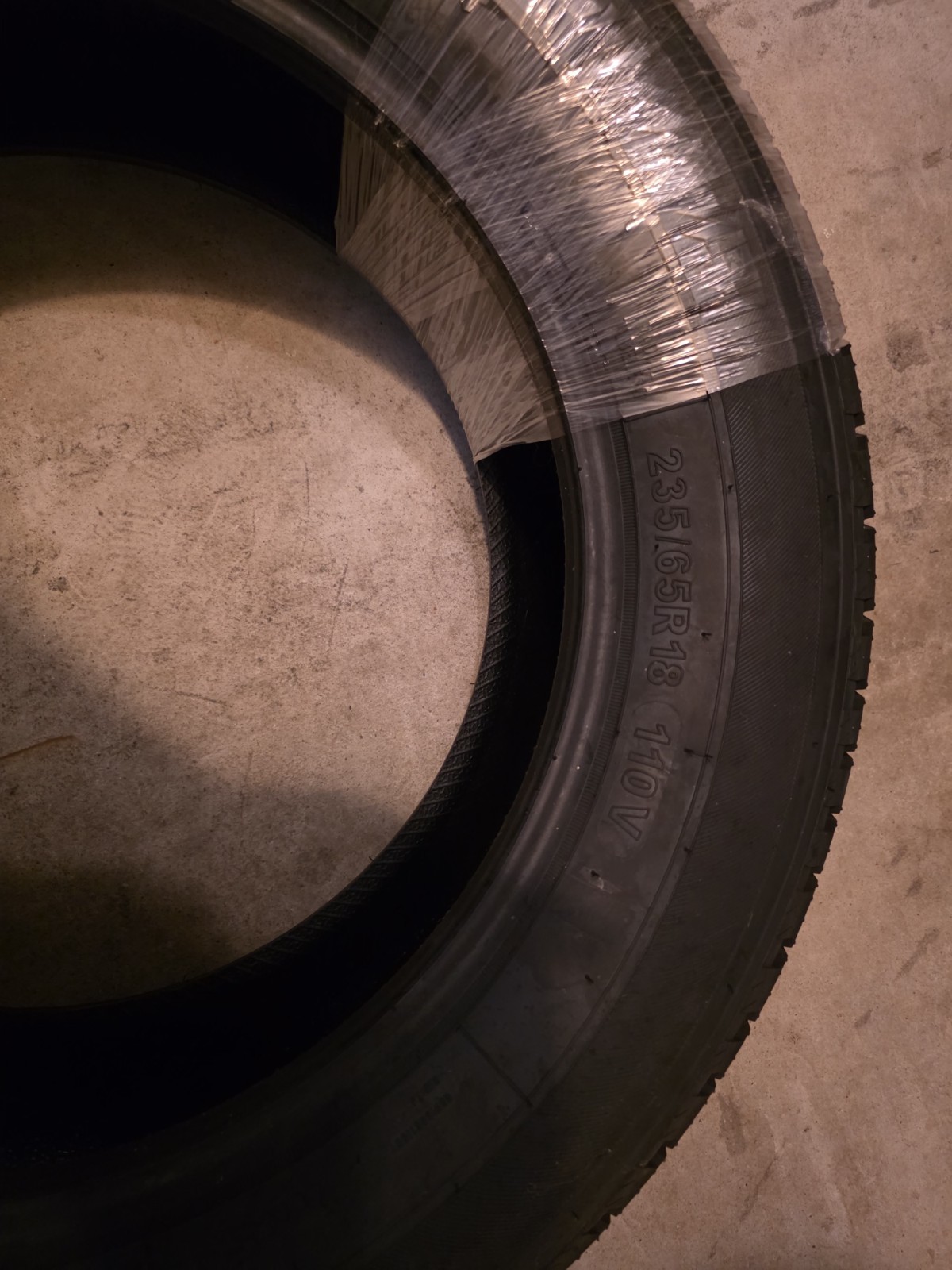 MAZZINI Ecosaver 235/65R18 V110V Tire - photo 4