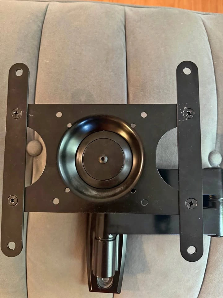 Sanus Systems 13" - 39" Full Motion TV Wall Mount