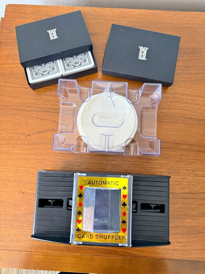 KEM Playing Cards Automatic Card Shuffler Mahjong Set