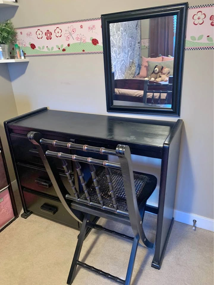 Vanity table / desk with chair and mirror