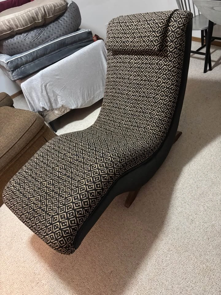 Lounge Chair – Comfortable & Spacious - photo 2