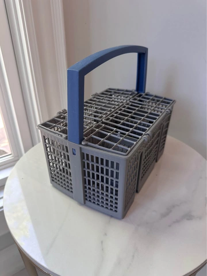 EUC Like New Universal Dishwasher Cutlery Caddy Basket - photo 2