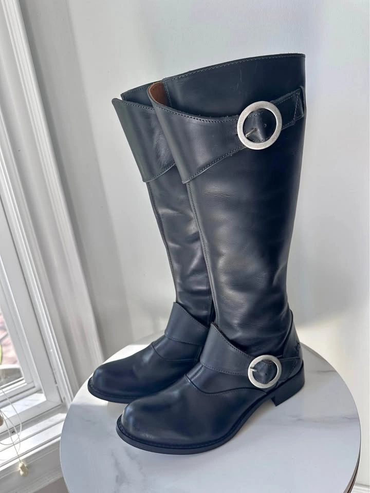 Like New! JOHN FLUEVOG Heidi Black Leather Knee-High Buckle Boot