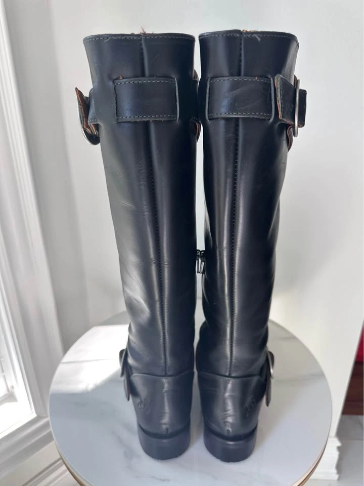 Like New! JOHN FLUEVOG Heidi Black Leather Knee-High Buckle Boot - photo 4
