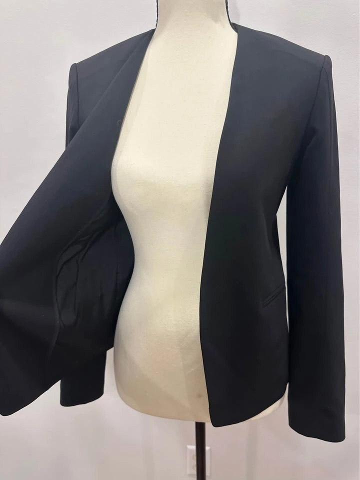 EUC THEORY Kacela Classic Black Blazer - Virgin Wool - Size 0 - photo 4