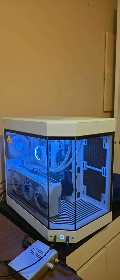 Gaming Desktop - RTX 4070 Ti, Ryzen 7 7800X3D - photo 3
