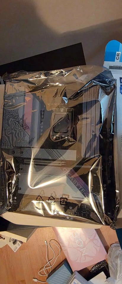 Z690 Aero G DDR4 Mobo, T Force 32GB RAM, i5-13600KF CPU - photo 3
