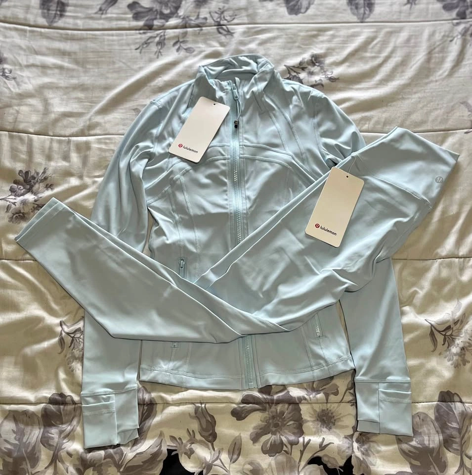 Lululemon Define Set Size 2 Baby Blue