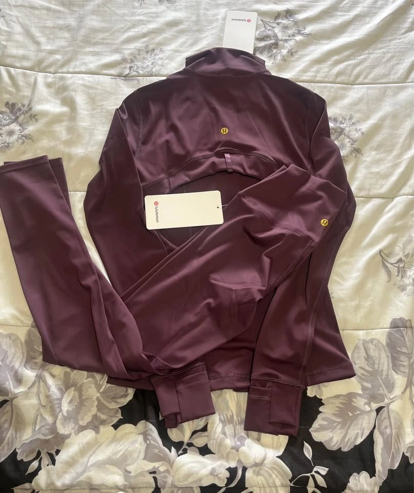 Lululemon Define Set Size 4 Burgundy - photo 3